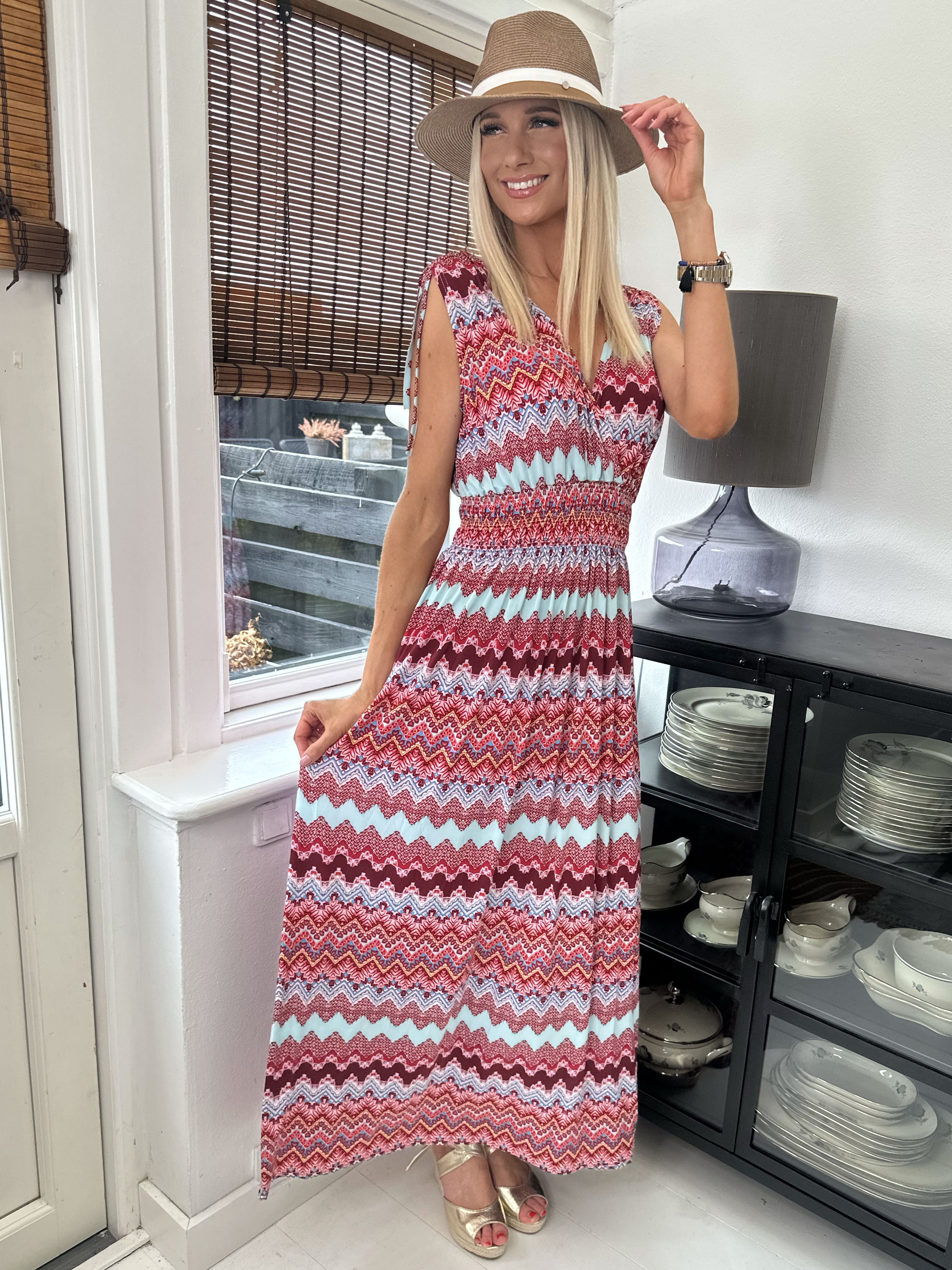 Pams Zigzag Sleeveless - Lang elastisk kjole i krølfrit stof